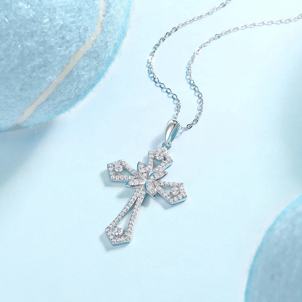 Halskette mit himmlischem Flammenkreuz 